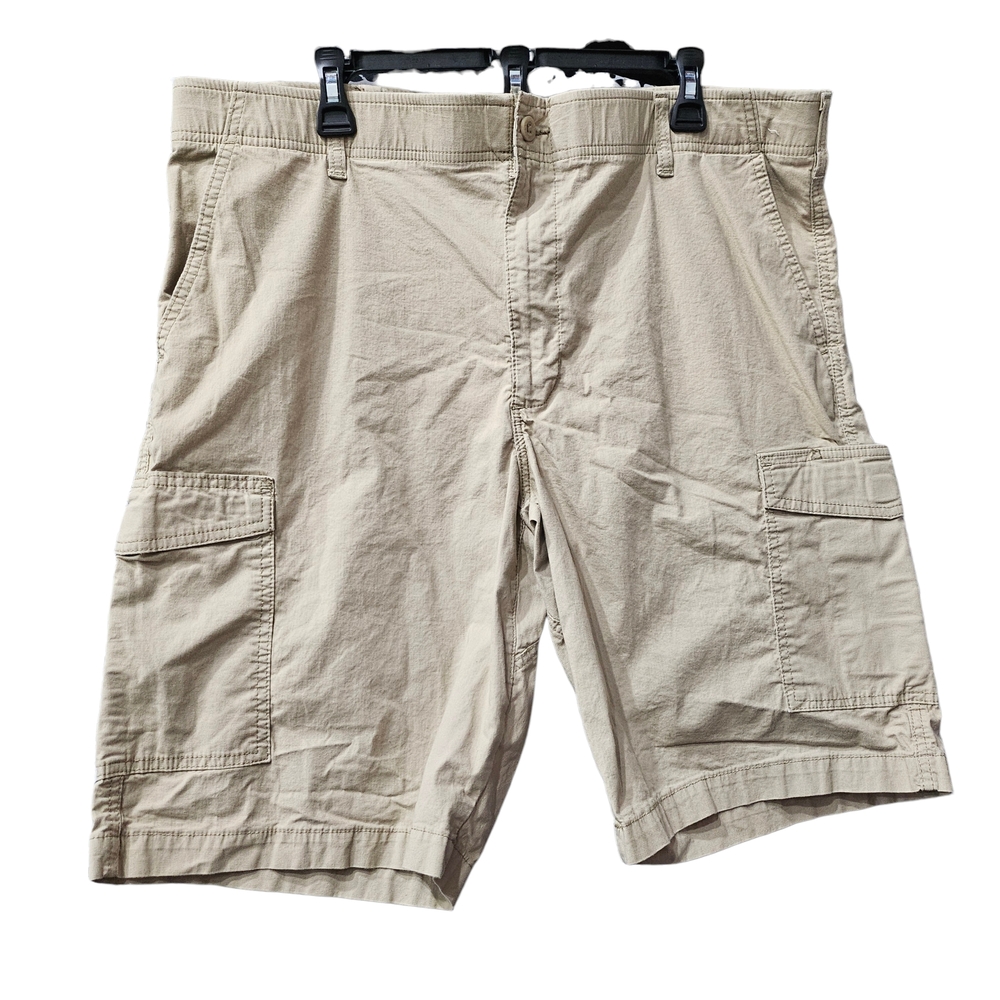 Lee Extreme Motion  Men's Tan Cargo Shorts Size 40